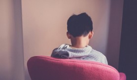 Ţara care îi plăteşte cu 500$ pe tineri pentru a ieşi din case